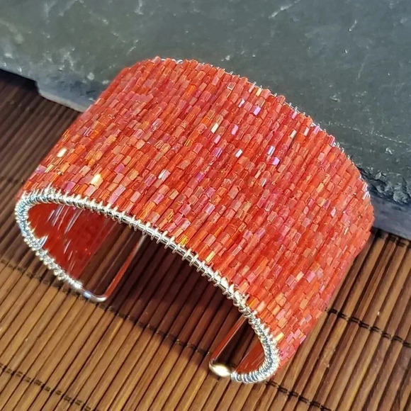Vintage 90s Y2K Red Silver Beaded Wire Wrap Detail Cuff Bracelet - Picture 1 of 12
